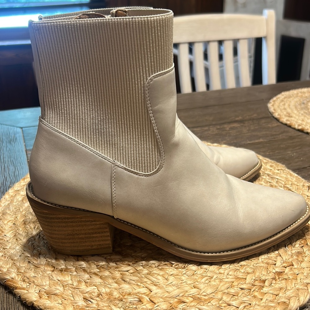 Dolce vita booties